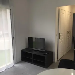  Hébergement de vacances Maison Avec Jardin/piscine - Quartier Résidentiel
